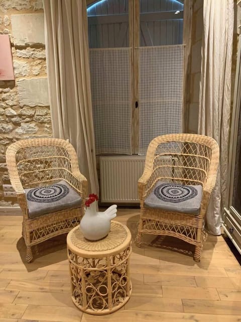 Basic Room | Living area