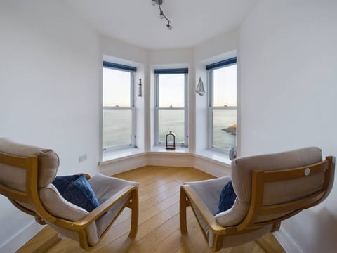 Defaf3f0 0b83 4eb9 83c7 2cf1f1af5c67