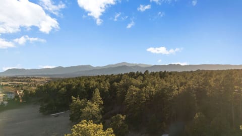 Step outside and take in the sweeping mountain views that make Forest Abbey truly unforgettable. With 400 acres of pristine parkland at your doorstep, nature's beauty surrounds you in every direction—inviting you to breathe deep, explore freely, and stay