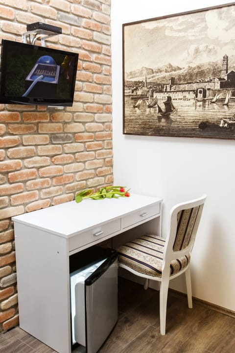 Classic Double Room, Balcony | Premium bedding, in-room safe, desk, soundproofing