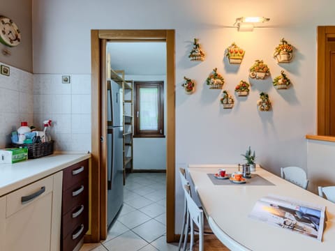 Interior Design, Wood, Furniture, Ceiling, Flooring, Room, Lighting, Kitchen, Floor, Home