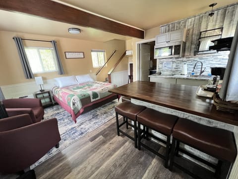 Family Cabin, 1 Bedroom, Kitchenette | Premium bedding, individually decorated, individually furnished