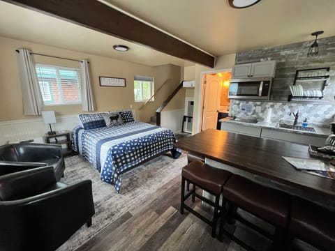 Family Cabin, 1 Bedroom, Kitchenette | Premium bedding, individually decorated, individually furnished