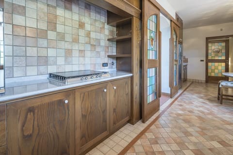 Autumn, Kitchen, Spring, Summer