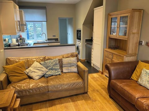 A65c8017 a2c2 41f5 82b0 e51b96b572c5