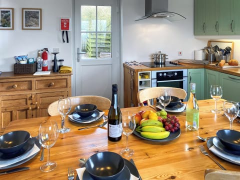 Kitchen/diner | The Milking Parlour, St Ives
