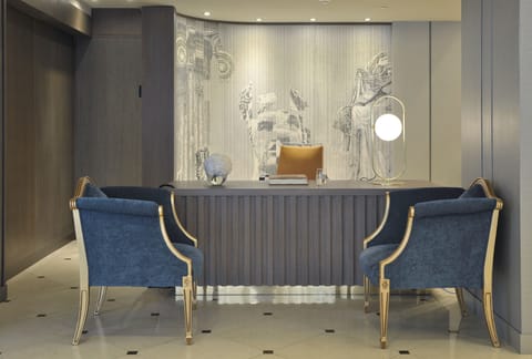 Concierge desk