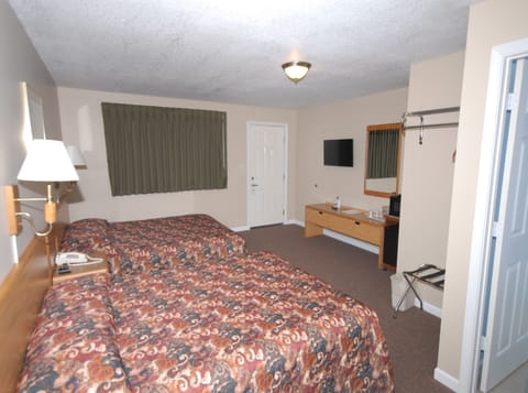 Deluxe Room, 2 Queen Beds, Non Smoking, Refrigerator & Microwave | Desk, free WiFi, bed sheets