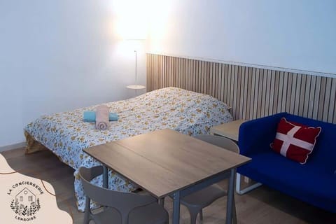 LINGE DE LIT FOURNI