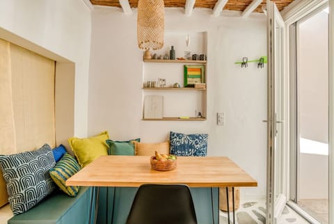 Dining area/Living room