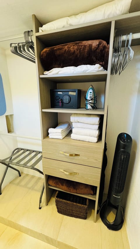 House, 1 Bedroom, Smoking, Balcony | Interior