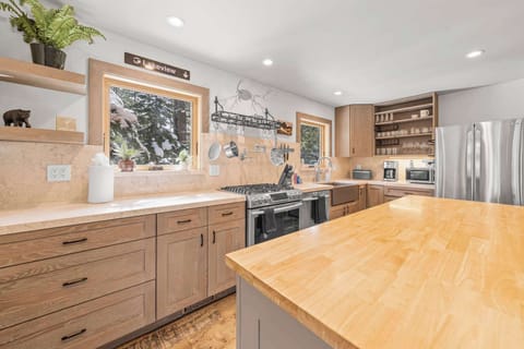 Fully equipped kitchen