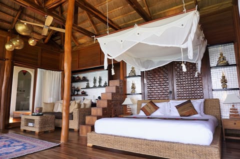 Beach Villa | Premium bedding, in-room safe, free WiFi, bed sheets