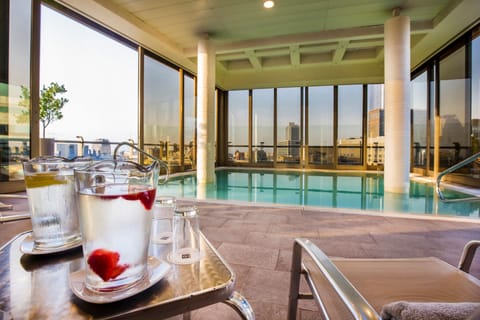 Indoor pool, sun loungers