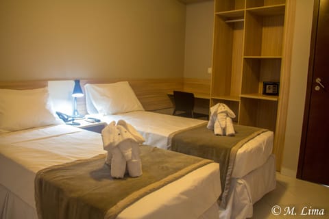 Double or Twin Room | Minibar, in-room safe, desk, free WiFi