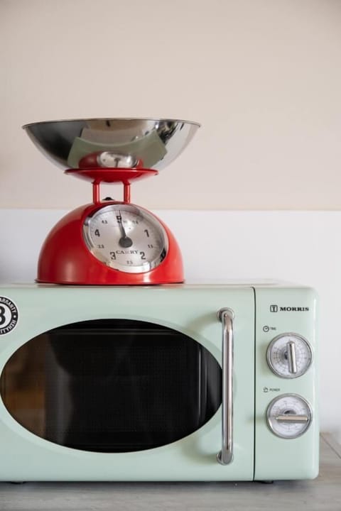 Family Apartment, Balcony, City View | Private kitchen | Espresso maker, electric kettle, toaster