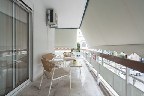 Deluxe Apartment, 4 Bedrooms, City View | Terrace/patio