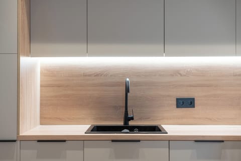 Deluxe Apartment, 4 Bedrooms, City View | Private kitchen | Fridge, microwave, oven, stovetop