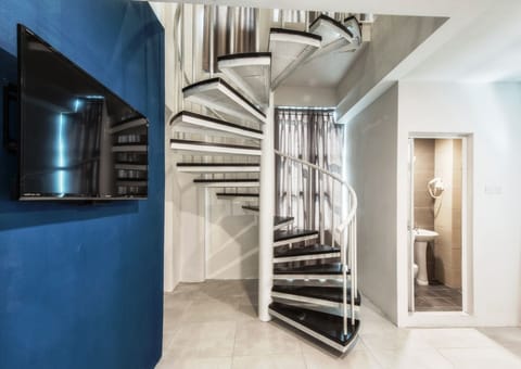Duplex Studio | Staircase