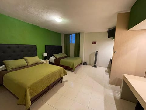 Family Double Room | Desk, laptop workspace, iron/ironing board, free WiFi