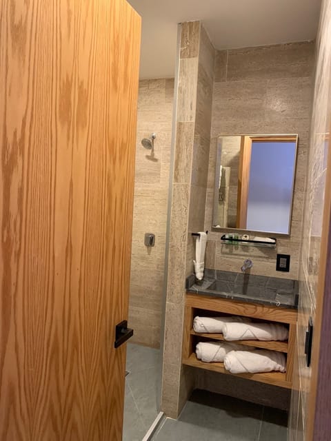 Family Double Room, Pool View | Bathroom