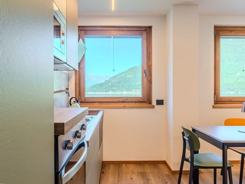 Wood, Interior Design, Ceiling, Room, Wood Stain, Hardwood, Mountain Range, Chair, Varnish, Plywood