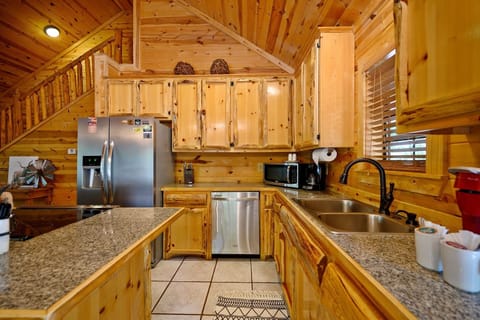 c10a3b10-3004-4b67-8f67-4ac6ec0868e9