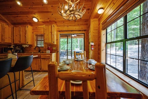 63fcfc98-88be-49a6-89e9-3e61e5095558