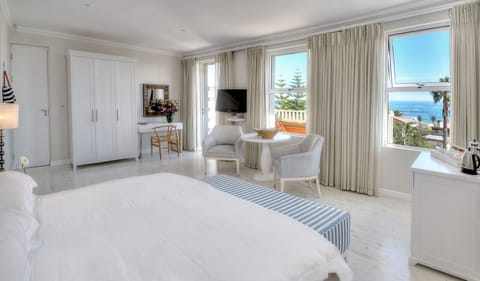 Junior Suite (Ocean) | Frette Italian sheets, premium bedding, minibar, in-room safe