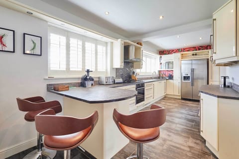 Nyumbani, Saltburn-by-the-Sea - Host & Stay