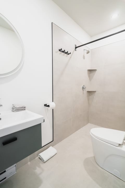 Double Room, Private Bathroom | Bathroom | Combined shower/tub, free toiletries, slippers, towels