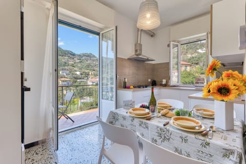 Kitchen and dining area
