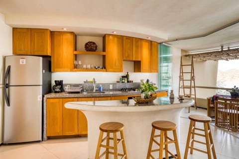 Signature Apartment, Ocean View | Private kitchen | Fridge, microwave, stovetop, cookware/dishes/utensils