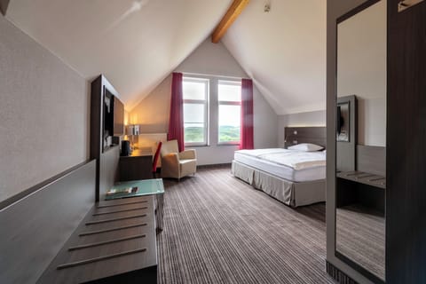 Superior Double Room, Golf View | In-room safe, free WiFi