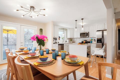 The kitchen and dining area is beside each other