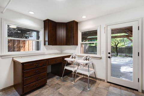Make mealtime a breeze during your stay with us! Our Airbnb provides two high chairs, perfect for your little adventurers.