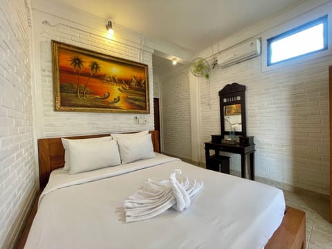 Standard Room, Balcony, City View | Free WiFi