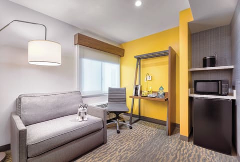 Suite, Multiple Beds, Accessible | Premium bedding, pillowtop beds, desk, laptop workspace