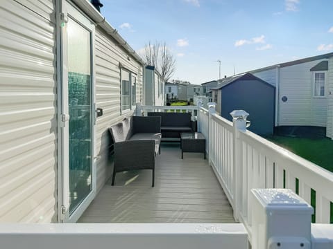 Decking | Danella, Rhyl