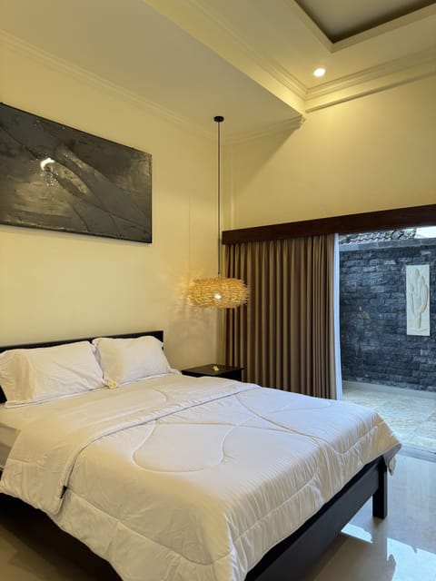 Superior Double Room, Balcony, Hill View | Individually decorated, desk, laptop workspace, blackout drapes