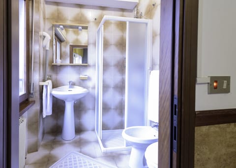 Free toiletries, bidet, towels