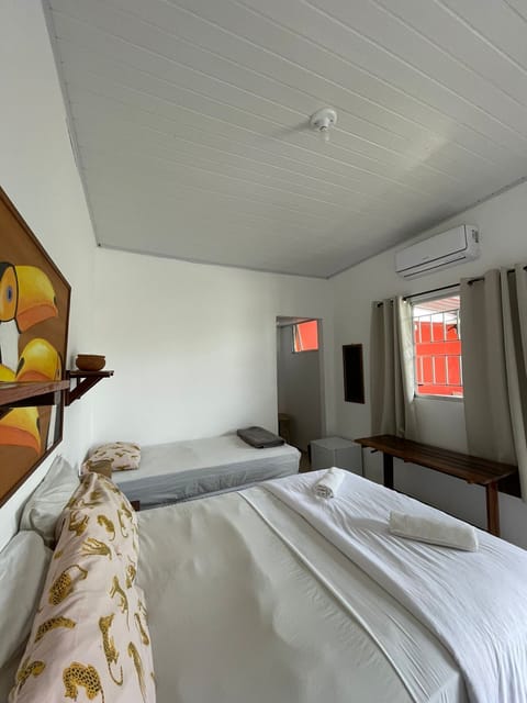 Comfort Room | Free WiFi, bed sheets