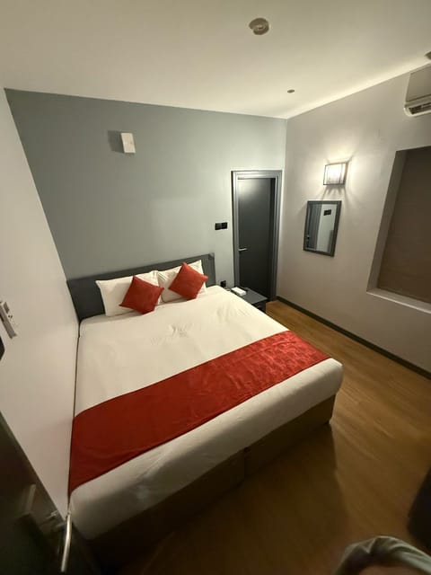 Classic Studio, City View | In-room safe, iron/ironing board, free WiFi