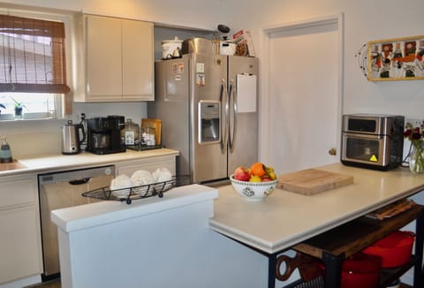 loads of room for meal prepping for the whole group