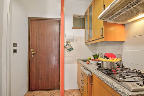 Standard Studio, Mountain View (Bardonest) | Private kitchen | Fridge, microwave, stovetop, coffee/tea maker