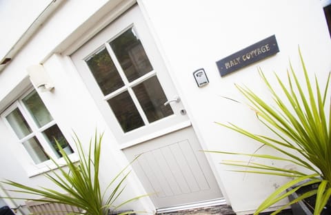 Cottage | Exterior detail