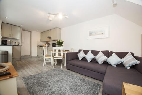 Cottage | Living area