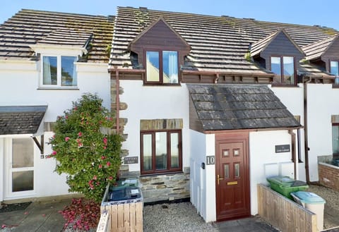 Front of Setters Rest Holiday Cottage, Padstow, North Cornwall