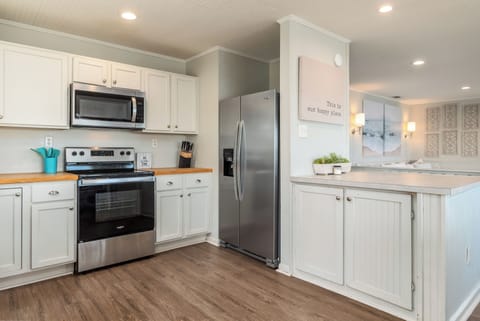 Sunny Side Up II Kitchen Appliances