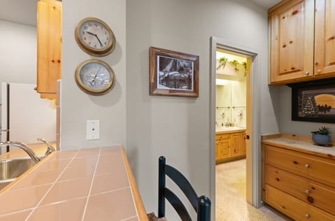 Kitchen Bar Bath PTL 360-6